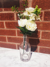 Load image into Gallery viewer, White Flower Bunch
