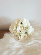 White / Ivory Rose mini bouquet