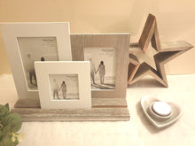 Load image into Gallery viewer, Rustic picture frame set
